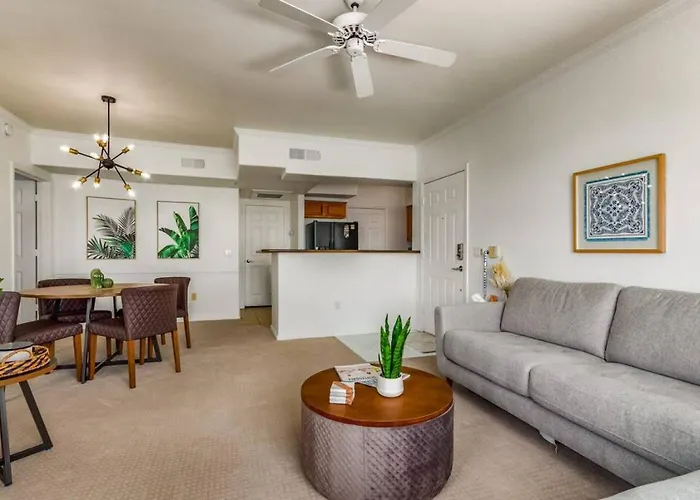Apartment Resort-style 1br Walkable Putting Pool