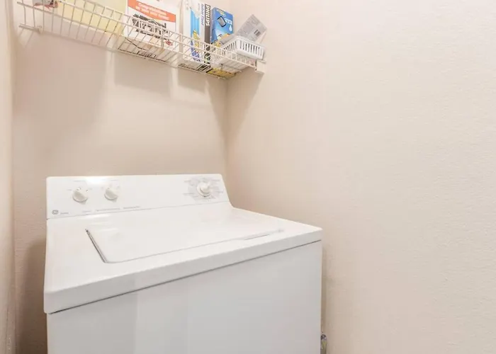 Apartment Resort-style 1br Walkable Putting Pool *