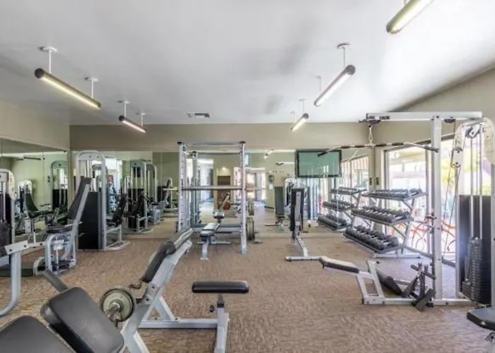 1br Pools, Trails Mountain Views Apartment