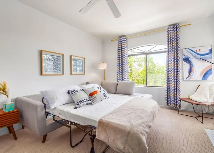 1br Pools, Trails Mountain Views Apartment